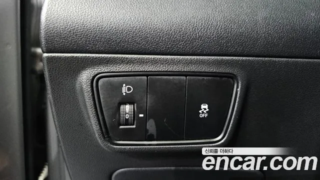 Hyundai Tucson Tucson (NX4) Дизель 2.0 2WD — Фото автомобиля 14