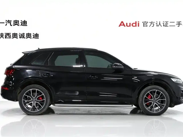 Audi Q5L — Фото автомобиля 3