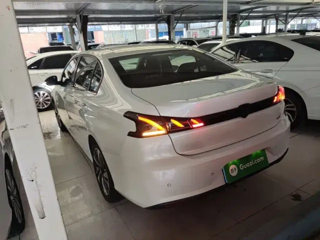 Peugeot 408 — Фото автомобиля 4