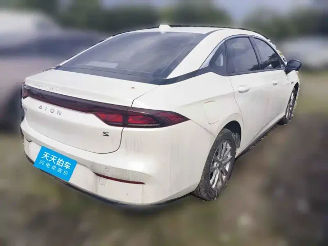 Aion AION S 2023 Mei 580 LFP — Фото автомобиля 2