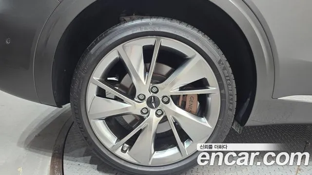 Genesis GV70 3.5T Бензин AWD — Фото автомобиля 5