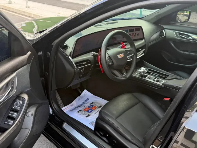 Cadillac CT5 — Фото автомобиля 4