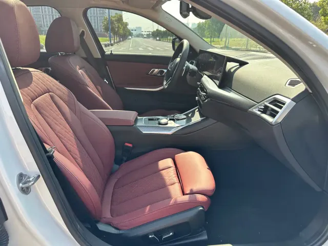 BMW 3 Series — Фото автомобиля 23