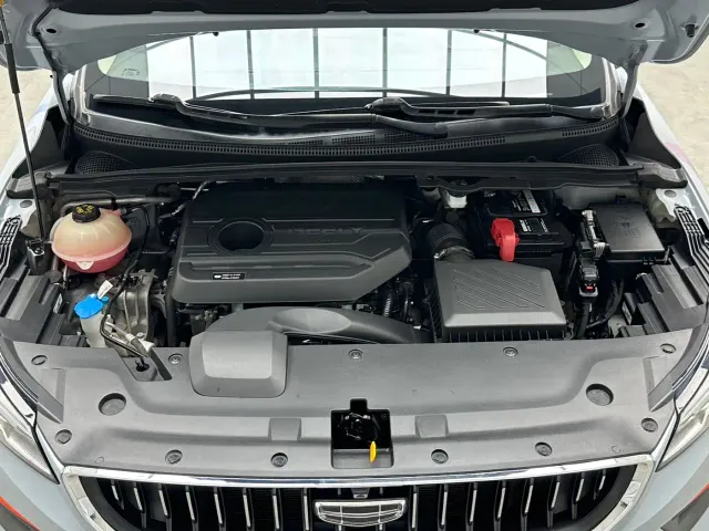 Geely Emgrand S — Фото автомобиля 13