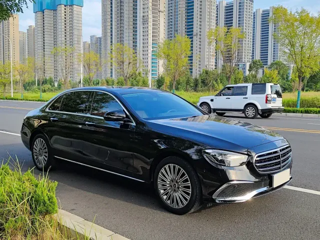 Mercedes-Benz E-Class — Фото автомобиля 17