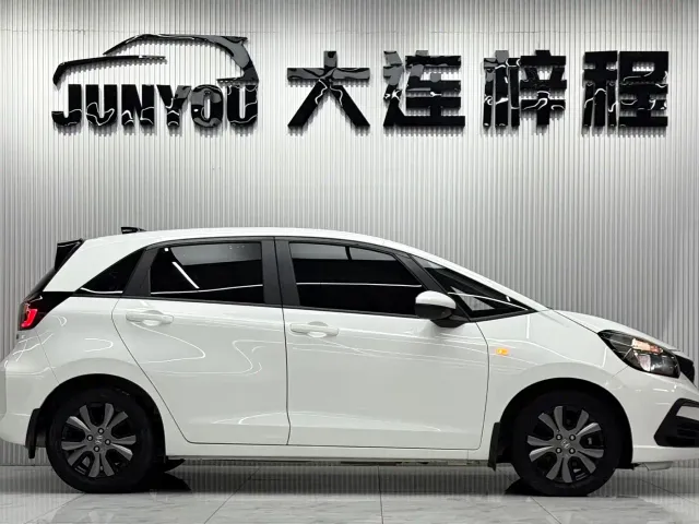 Honda Fit — Фото автомобиля 8