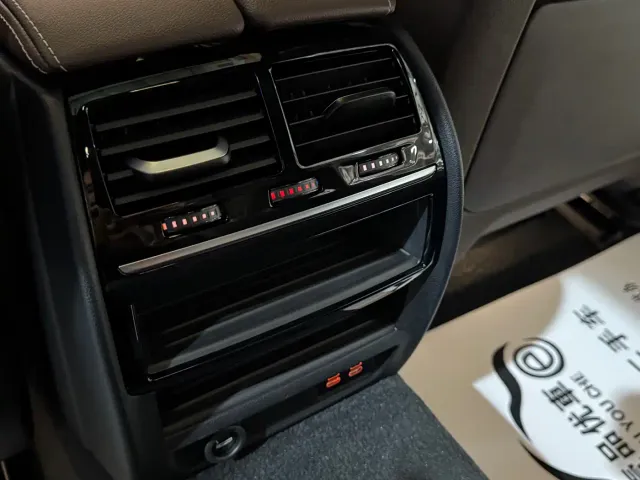 BMW 5 Series — Фото автомобиля 16