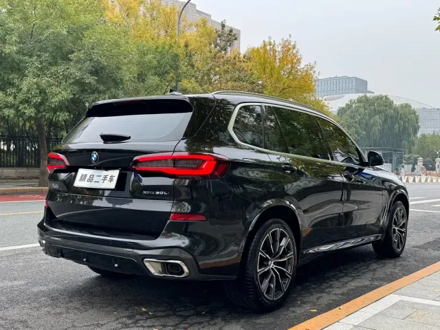 BMW X5 — Фото автомобиля 9