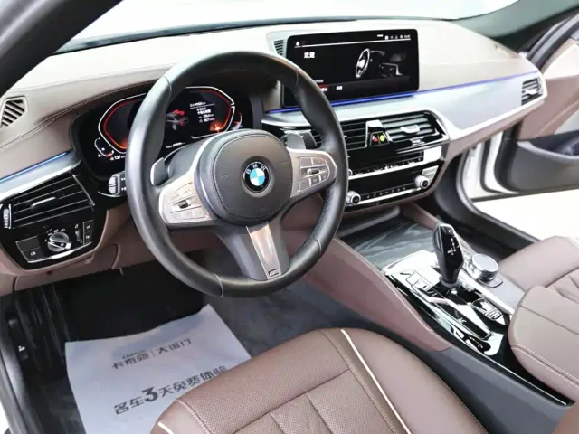 BMW 5 Series — Фото автомобиля 13