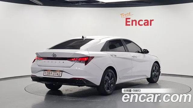 Hyundai Avante CN7 — Фото автомобиля 2