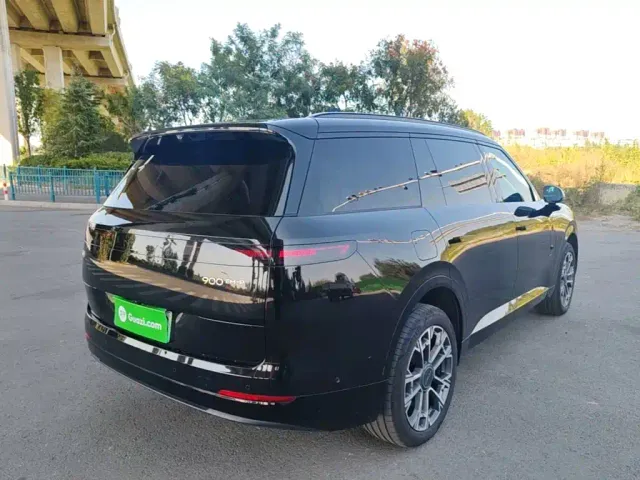 Lynk & Co Lynk & Co 900 2025 1.5T Ultra — Фото автомобиля 6