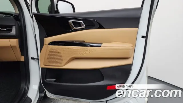 Kia Carnival Generation 4 — Фото автомобиля 14
