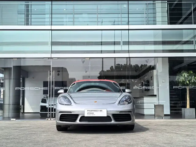 Porsche 718 — Фото автомобиля 2