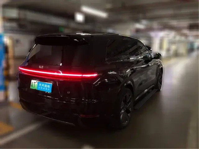 Li Auto L9 — Фото автомобиля 2