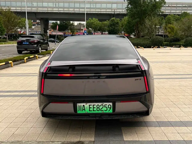 Xpeng P7 — Фото автомобиля 6