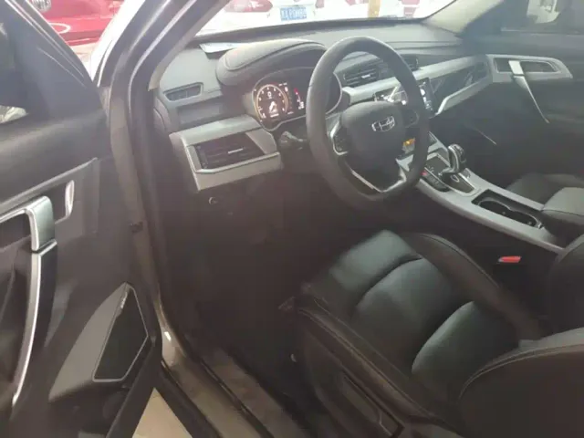 Geely Boyue — Фото автомобиля 15