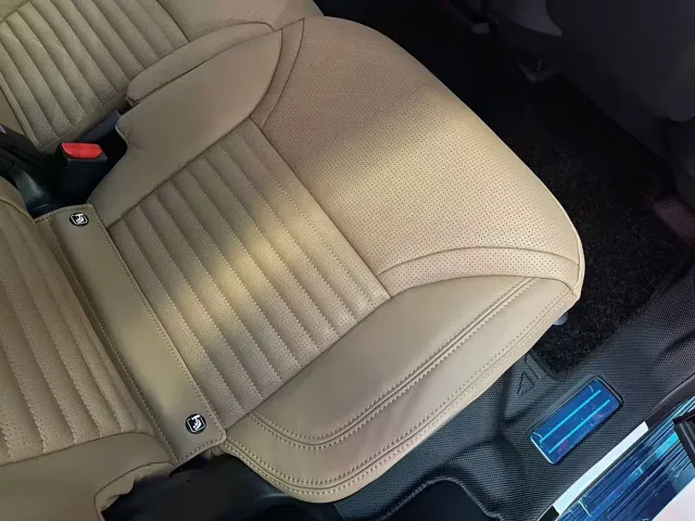Land Rover Discovery — Фото автомобиля 29