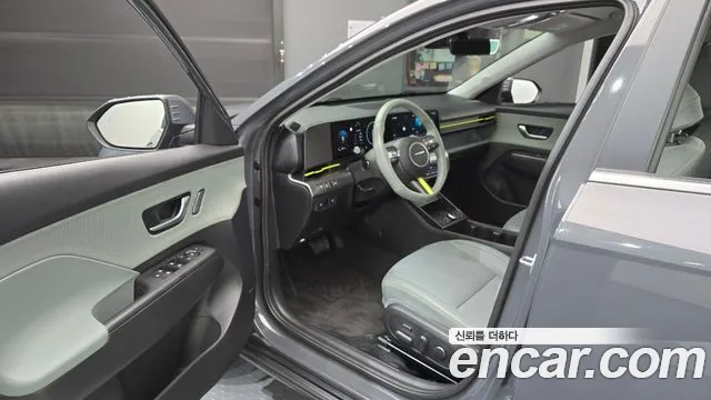 Hyundai Kona Kona (SX2) Бензин 1.6 Turbo 4WD — Фото автомобиля 10