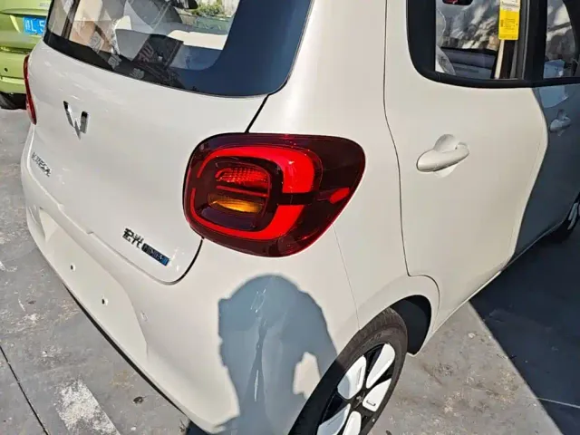 Wuling Hongguang Mini EV — Фото автомобиля 7