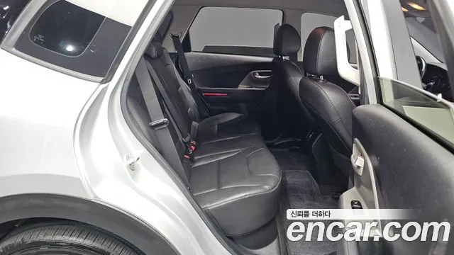 Kia Niro — Фото автомобиля 17