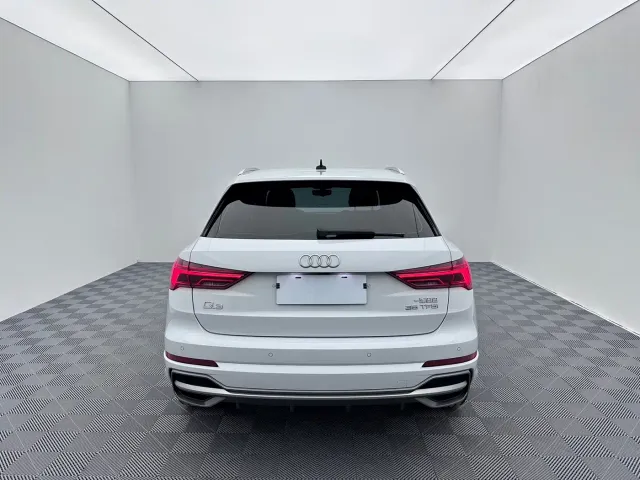 Audi Q3 — Фото автомобиля 5