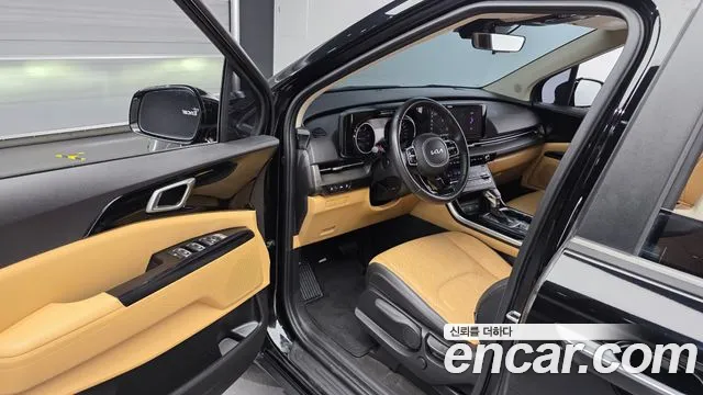 Kia Canival — Фото автомобиля 4