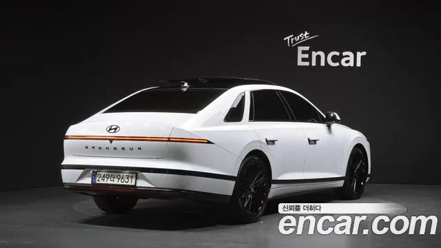 Фотография автомобиля — Hyundai Grandeur GN7