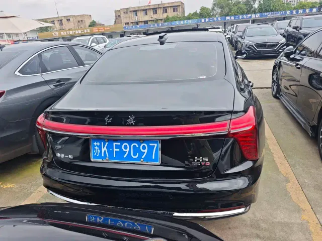 Hongqi H5 — Фото автомобиля 15