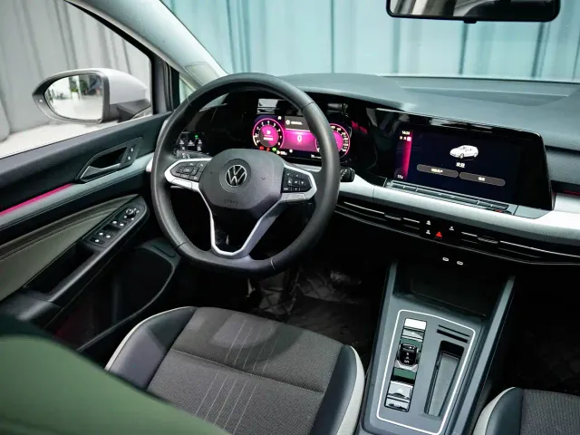 Volkswagen Golf — Фото автомобиля 3