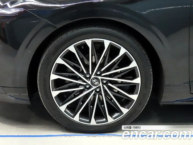 Hyundai Grandeur Grandeur (GN7) 2.5 Бензин 2WD — Фото автомобиля 5