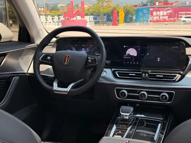 Hongqi HS5 — Фото автомобиля 11