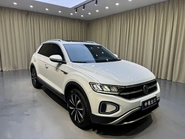Volkswagen T-Roc — Фото автомобиля 3