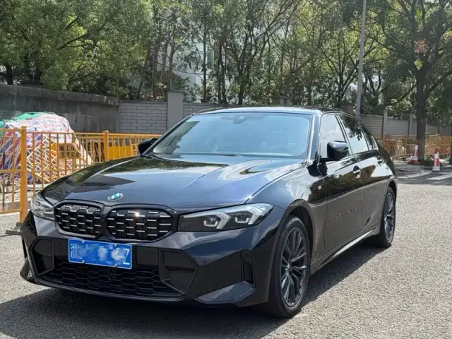 Фотография автомобиля — BMW 3 Series
