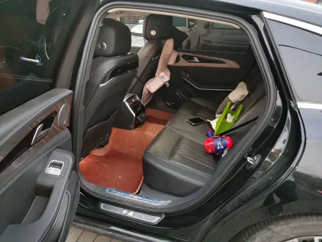 Hongqi H9 — Фото автомобиля 13
