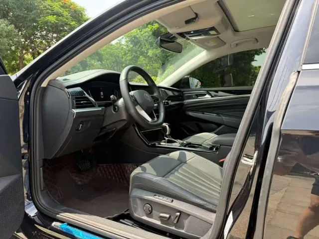 Volkswagen Passat — Фото автомобиля 4
