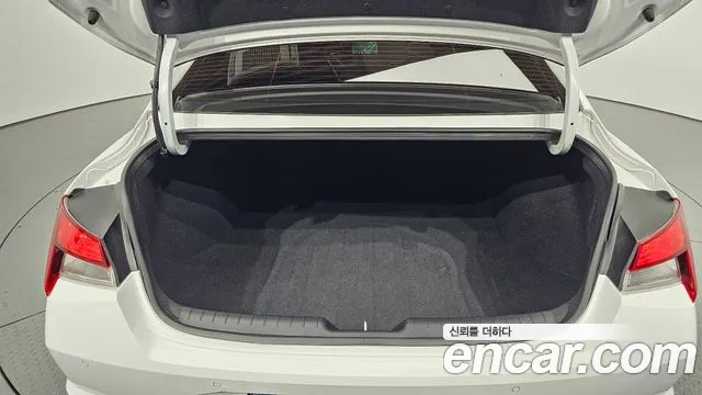 Hyundai Avante CN7 — Фото автомобиля 26