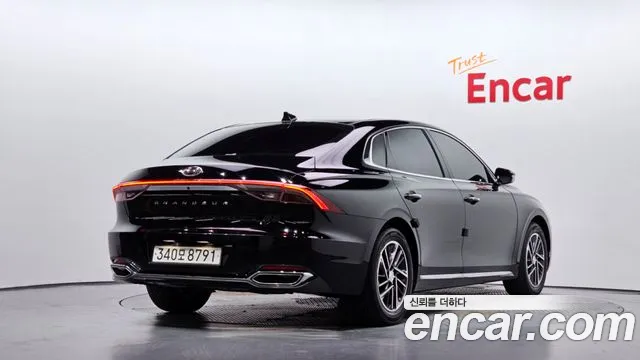 Hyundai Grandeur Новый Grandeur IG — Фото автомобиля 2