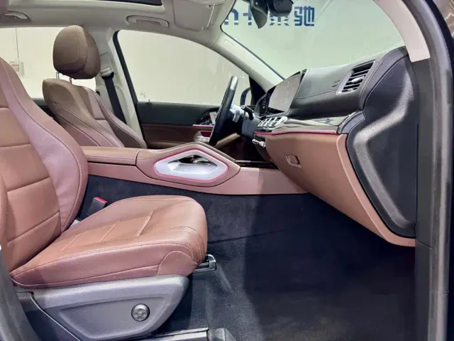 Mercedes-Benz GLE-Class — Фото автомобиля 16