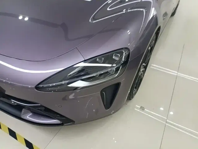 Xiaomi SU7 — Фото автомобиля 3