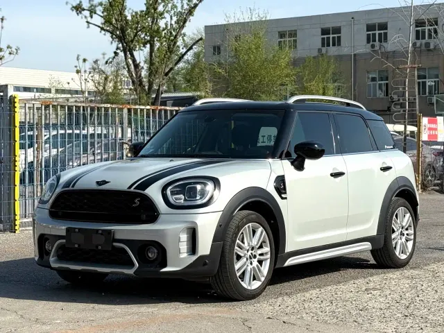 Фотография автомобиля — MINI COUNTRYMAN