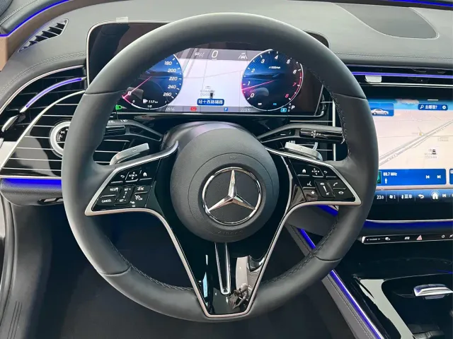 Mercedes-Benz E-Class — Фото автомобиля 15