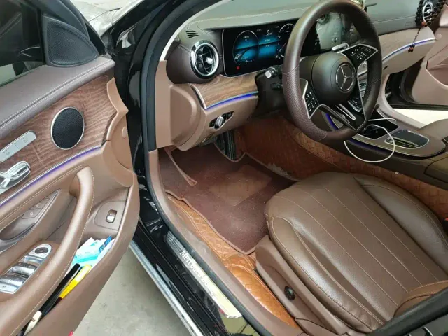 Mercedes-Benz E-Class — Фото автомобиля 13