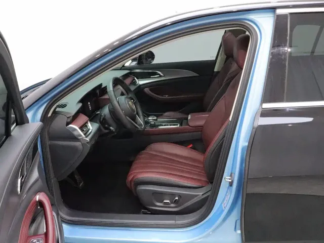 Hongqi H5 — Фото автомобиля 11