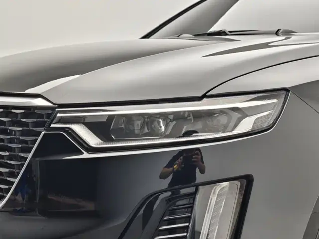 Cadillac XT6 — Фото автомобиля 14