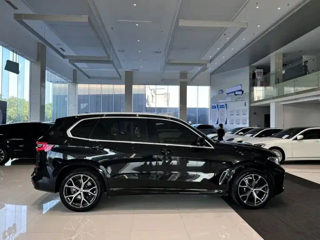 BMW X5 — Фото автомобиля 4