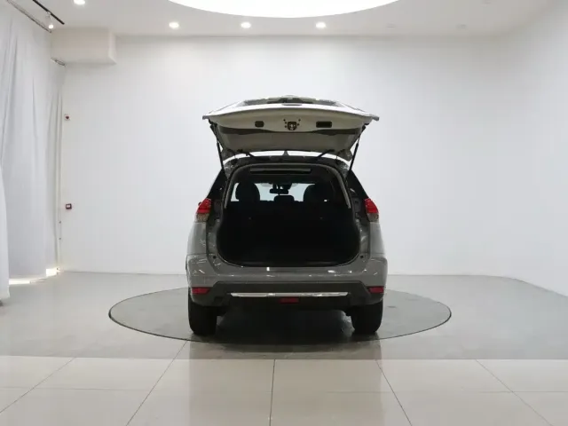 Nissan X-Trail — Фото автомобиля 9