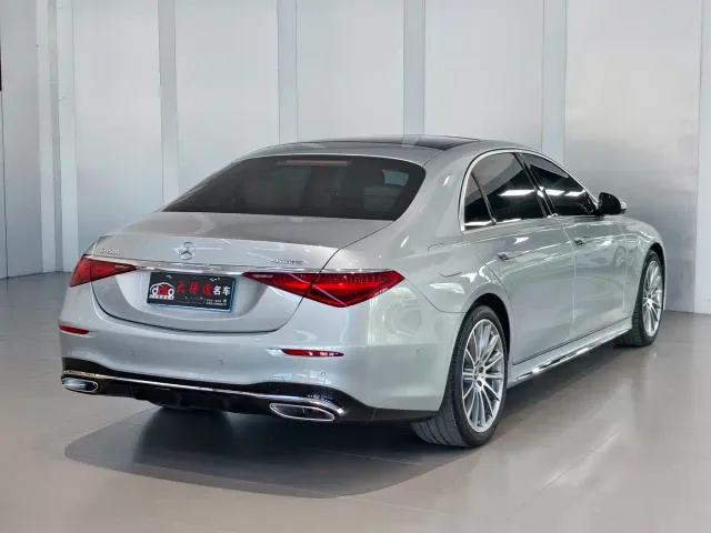 Mercedes-Benz S-Class — Фото автомобиля 3
