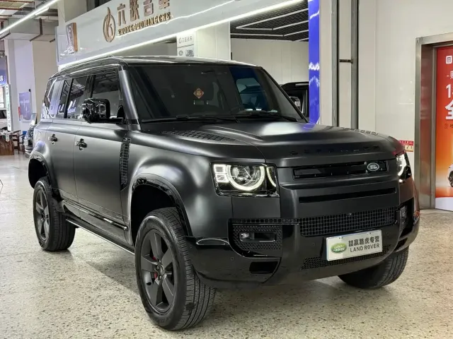 Land Rover Defender — Фото автомобиля 2