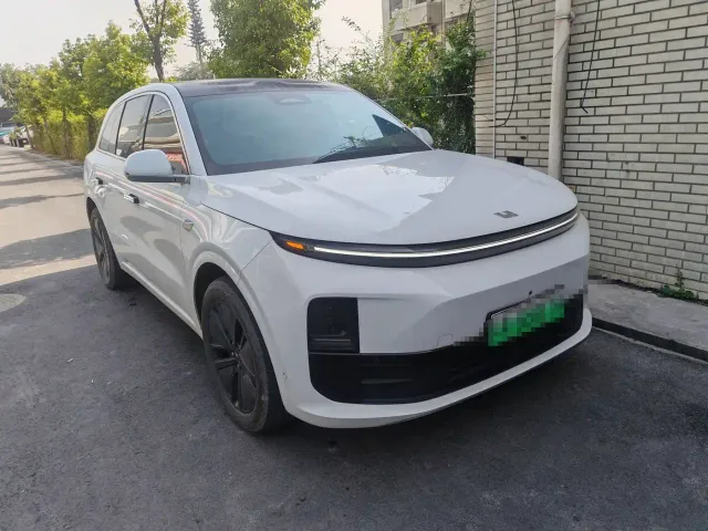 Li Auto L6 — Фото автомобиля 3