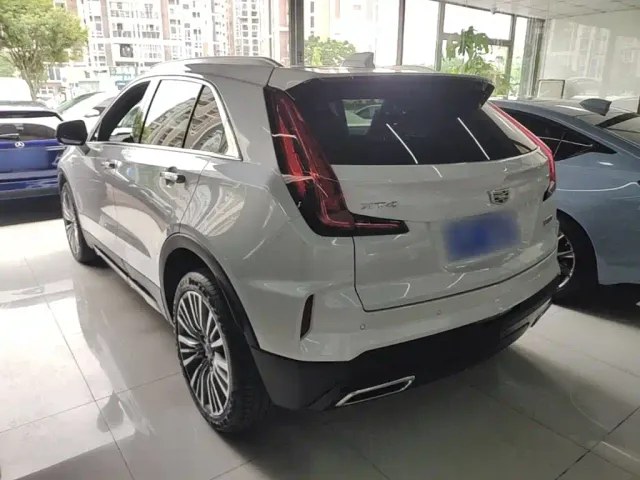 Cadillac XT4 — Фото автомобиля 4